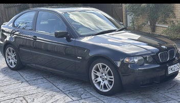 BMW 318Ti 2003 photo 2