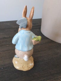 Listing 3 of 4 for Beswick Beatrix Potter Peter Rabbit Gardener