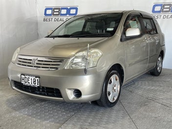 Toyota Raum 2004 photo 4
