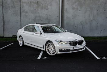 BMW 740I 2015 photo 2