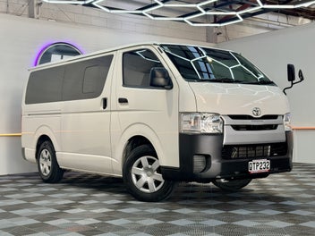 Toyota Regius 2018 photo 2