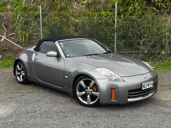 Nissan Fairlady Z 2005 photo 2