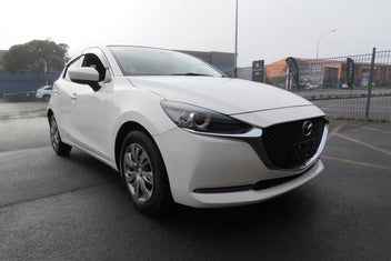 Mazda 2 2020 photo 2