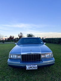 Lincoln Town Car 1991 photo 5