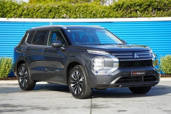 Mitsubishi Outlander 2025 photo 2