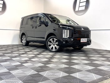 Mitsubishi Delica 2020 photo 2