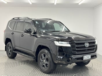 Toyota Land Cruiser 2023 photo 2