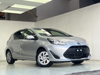 Toyota Aqua 2021 photo 2