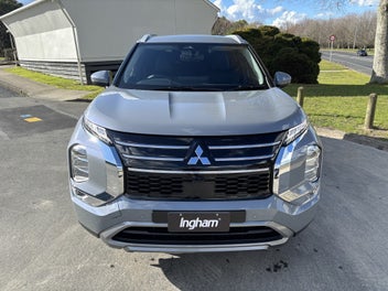 Mitsubishi Outlander 2026 photo 3