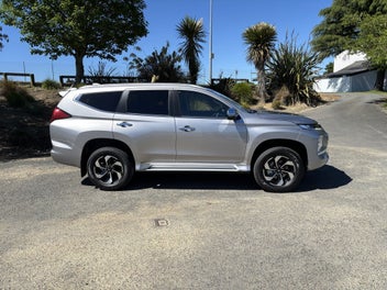 Mitsubishi Pajero Sport 2026 photo 4