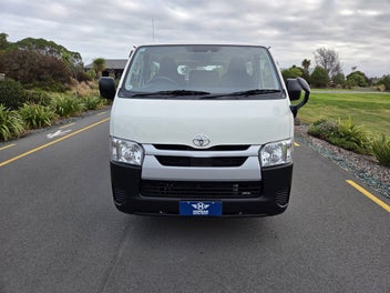Toyota Hiace 2020 photo 3
