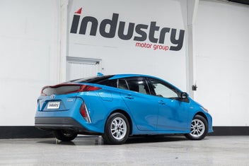 Toyota Prius 2017 photo 3