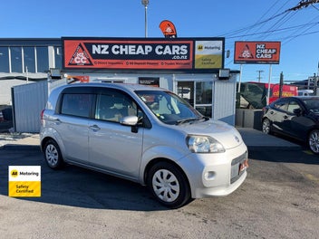 Toyota Porte 2012 photo 2