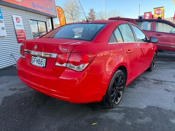 Holden Cruze 2012 photo 5