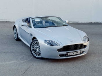 Aston Martin Vantage 2009 photo 2