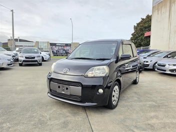 Toyota Porte 2015 photo 2