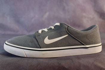 Listing 2 of 18 for NIKE SHOES SB AMAZING CANVAS SHOES 50% OFF AS NEW "BIG SALE" SIZE 11 $59