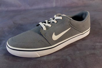 Listing 6 of 18 for NIKE SHOES SB AMAZING CANVAS SHOES 50% OFF AS NEW "BIG SALE" SIZE 11 $59