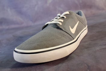Listing 8 of 18 for NIKE SHOES SB AMAZING CANVAS SHOES 50% OFF AS NEW "BIG SALE" SIZE 11 $59