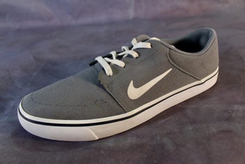 Listing 10 of 18 for NIKE SHOES SB AMAZING CANVAS SHOES 50% OFF AS NEW "BIG SALE" SIZE 11 $59