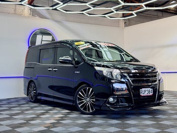 Toyota Esquire 2016 photo 2