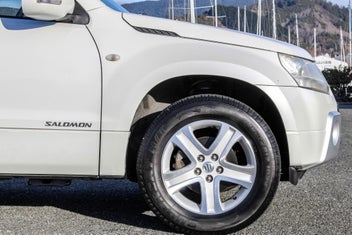Suzuki Escudo 2007 photo 5