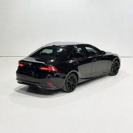 Lexus Is 300H 2013 photo 3