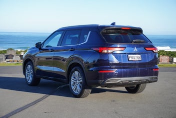 Mitsubishi Outlander 2022 photo 4