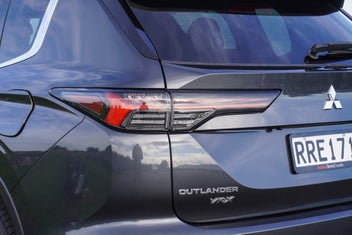 Mitsubishi Outlander 2026 photo 4