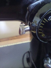 Listing 3 of 4 for Singer 306, 319, 320 Bight Adjustment Control Screw