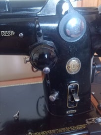 Listing 4 of 4 for Singer 306, 319, 320 Bight Adjustment Control Screw
