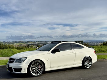 Mercedes-Benz C 63 2012 photo 2