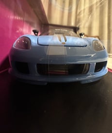 Listing 2 of 7 for New Pink Slips Porsche Carrera GT Die-Cast Model 1:24 Car.