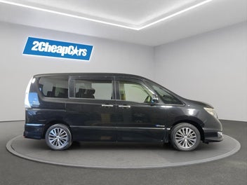 Nissan Serena 2015 photo 5