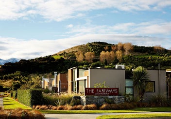 Luxury Accommodation Kaikoura – Management Rights, Home &amp; Income