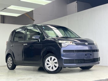 Toyota Spade photo 2