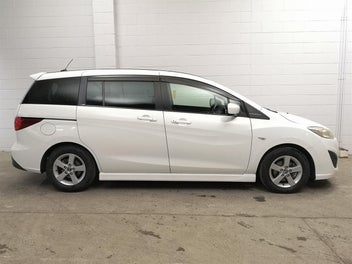 Mazda Premacy 2013 photo 4