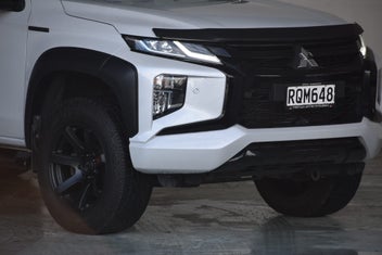 Mitsubishi Triton 2021 photo 4