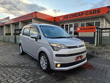 Toyota Spade 2013 photo 2