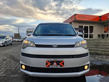 Toyota Spade 2013 photo 3