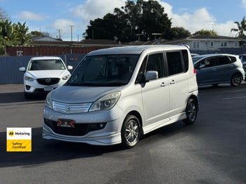 Suzuki Solio 2012 photo 4