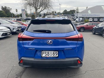 Lexus Ux 300E 2023 photo 4