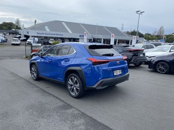 Lexus Ux 300E 2023 photo 5