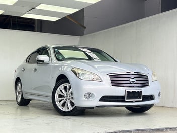 Nissan Fuga 2012 photo 4