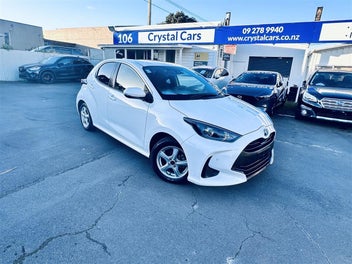 Toyota Yaris 2021 photo 2