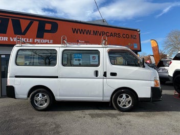 Nissan Caravan 2011 photo 4