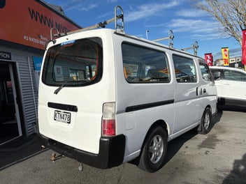 Nissan Caravan 2011 photo 5