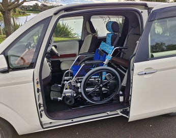 Toyota Porte 2019 photo 3