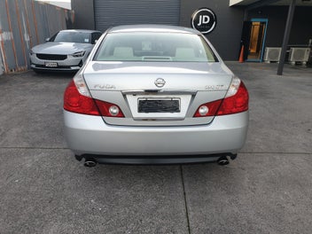Nissan Fuga 2005 photo 4