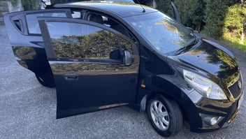 Holden Barina 2011 photo 4
